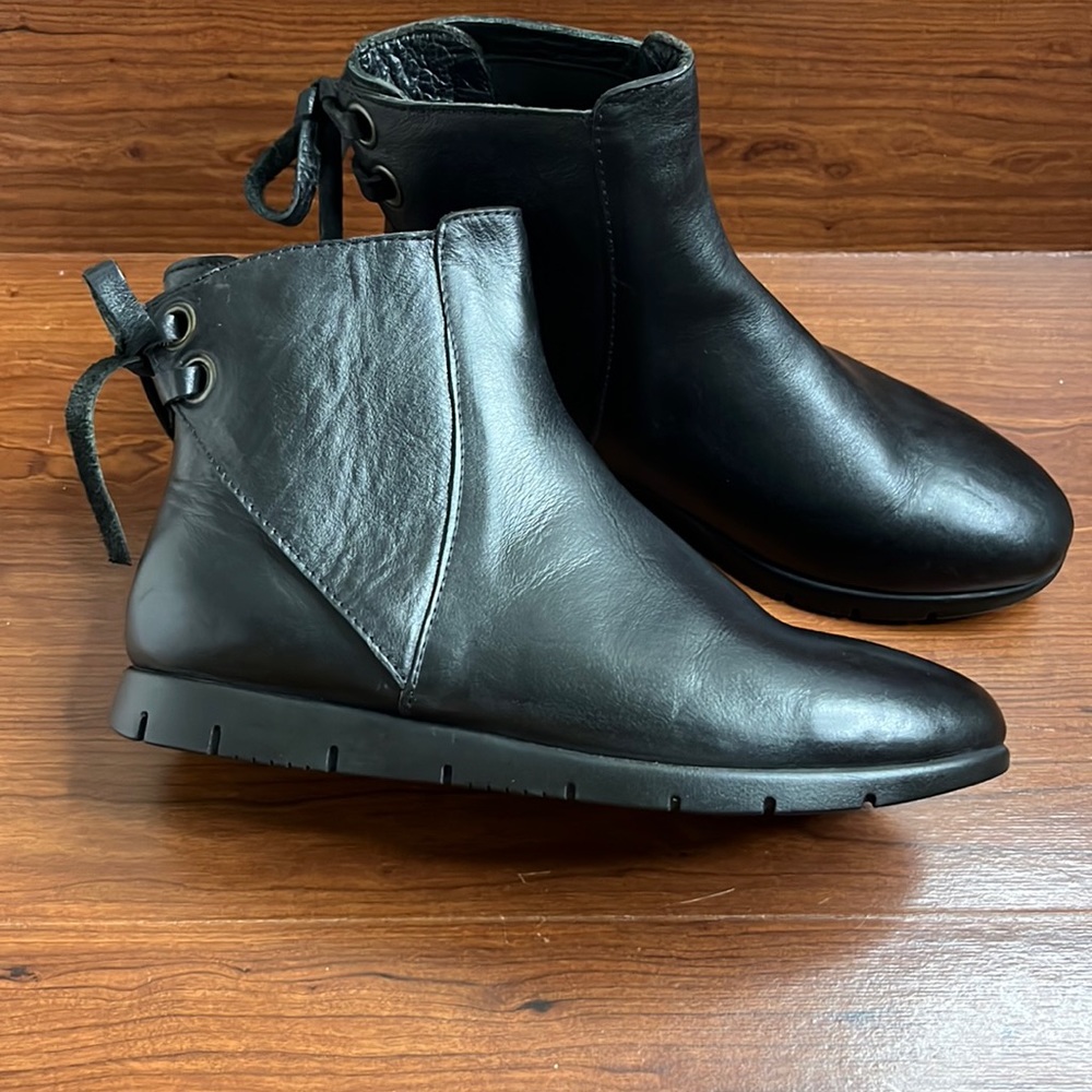 Ethem Black Ankle Boots